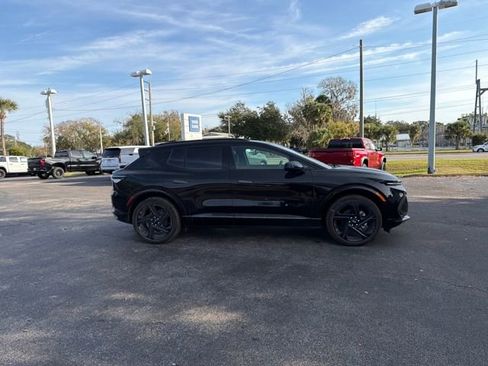 New 2026 Chevrolet Equinox EV RS image 10