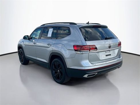 Used 2023 Volkswagen Atlas SE image 5