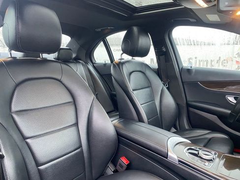 Used 2019 Mercedes-Benz C 300 Sedan image 17