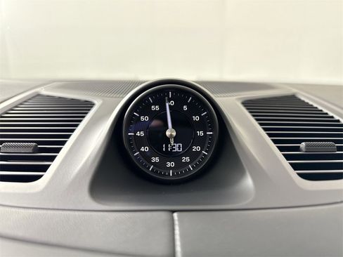 Certified 2025 Porsche Cayenne E-Hybrid image 29