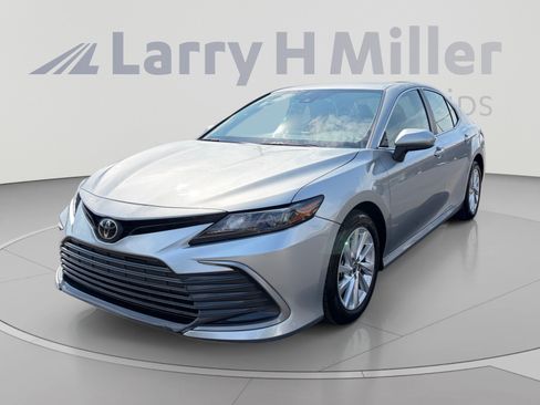 Used 2023 Toyota Camry LE AWD/4WD image 1