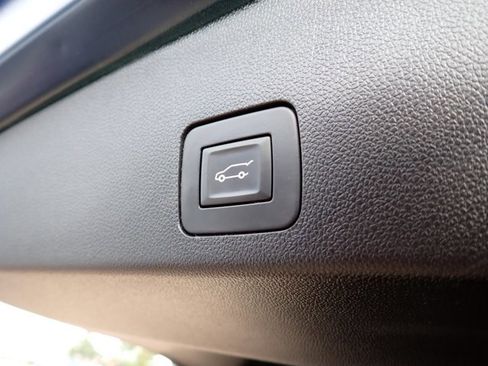 Used 2023 Buick Encore GX Essence w/ Experience Buick Package image 9