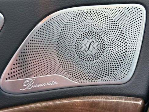 Used 2017 Mercedes-Benz S 550 4MATIC image 18