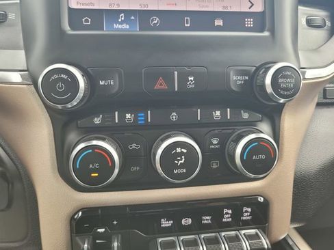 Used 2022 RAM 3500 Laramie AWD/4WD image 24