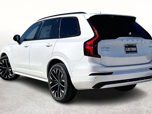 New 2026 Volvo XC90 T8 Ultra w/ Protection Package Premier image 5