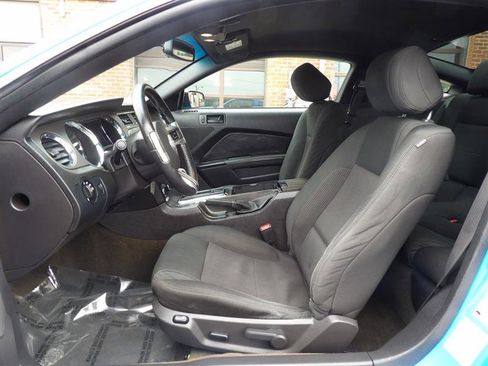 Used 2013 Ford Mustang Coupe image 10