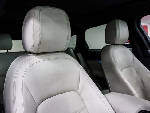 Used 2018 Jaguar F-PACE Prestige AWD/4WD image 33