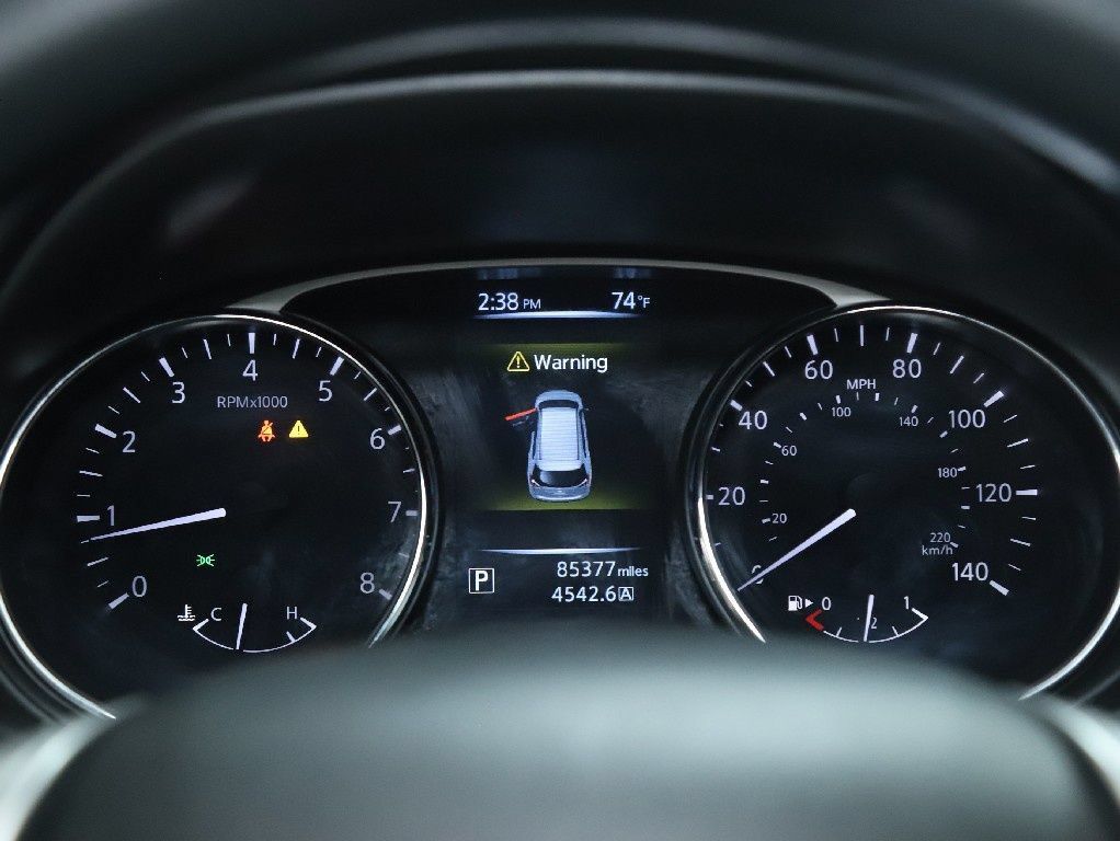Used 2016 Nissan Rogue S FWD image 25