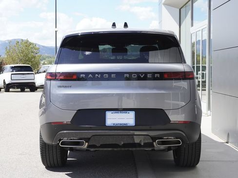 Used 2025 Land Rover Range Rover Sport SE AWD/4WD image 6