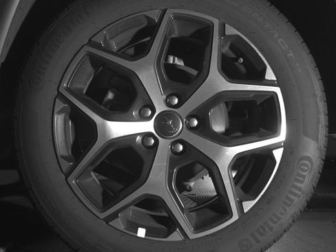 Used 2025 Jeep Compass Limited image 14