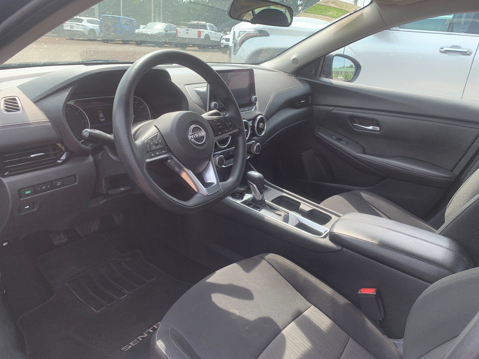 Used 2025 Nissan Sentra SV FWD image 12