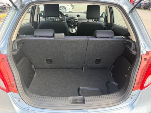 Used 2013 MAZDA MAZDA2 Sport FWD image 17