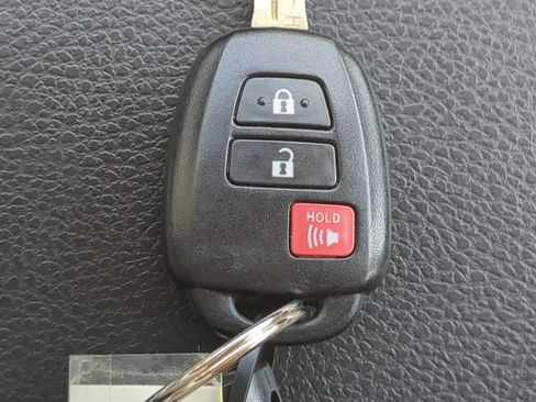 Used 2013 Toyota RAV4 XLE AWD/4WD image 26