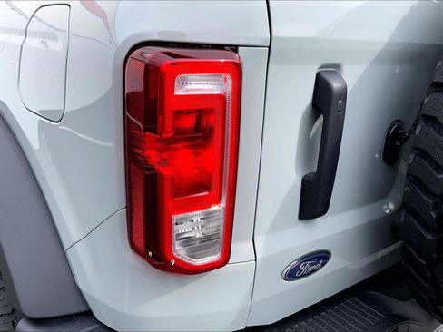 Used 2022 Ford Bronco Black Diamond image 27