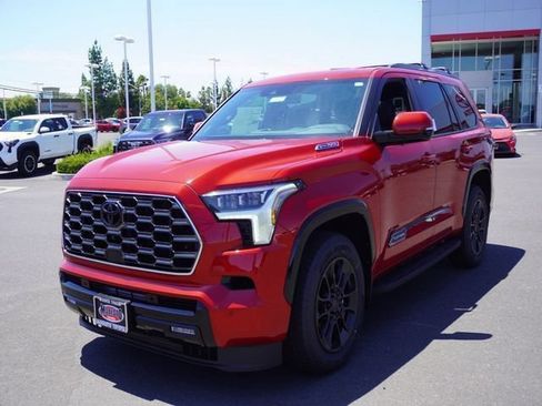 New 2025 Toyota Sequoia Platinum AWD/4WD image 9