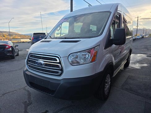 Used 2019 Ford Transit 150 XLT image 6