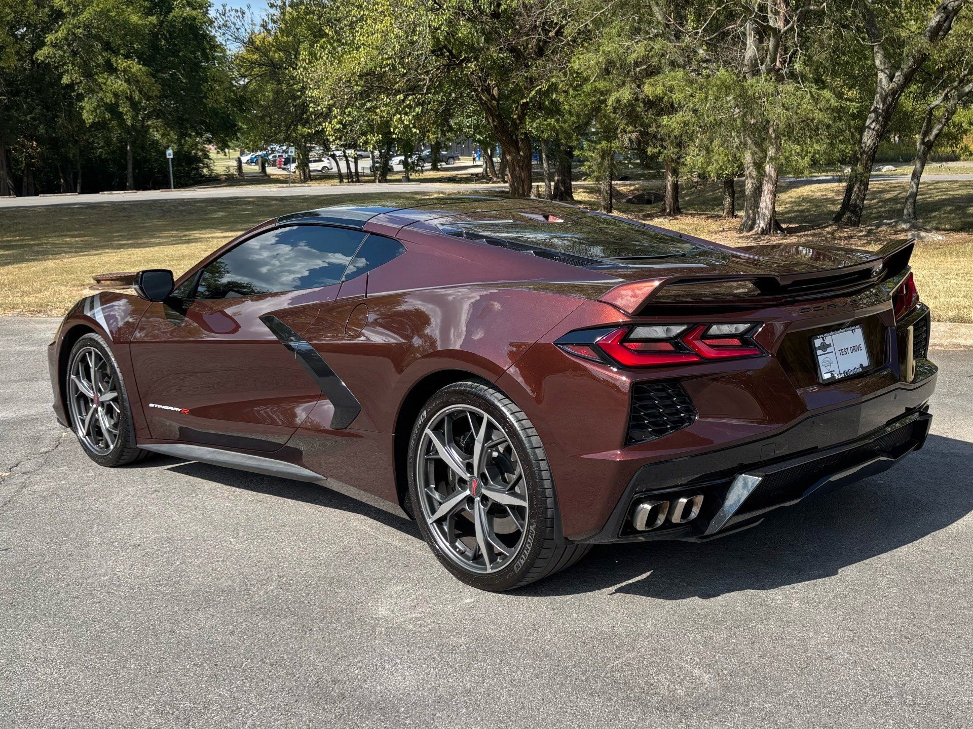 Used 2022 Chevrolet Corvette Stingray Preferred Cpe w/ Z51 Performance Package RWD image 4