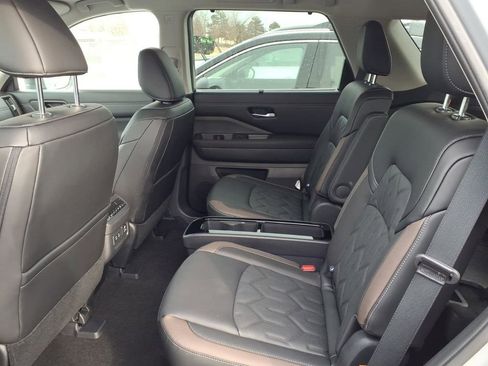 New 2026 Nissan Pathfinder Platinum image 29