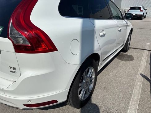 Used 2016 Volvo XC60 T5 Premier w/ Protection Package AWD/4WD image 3
