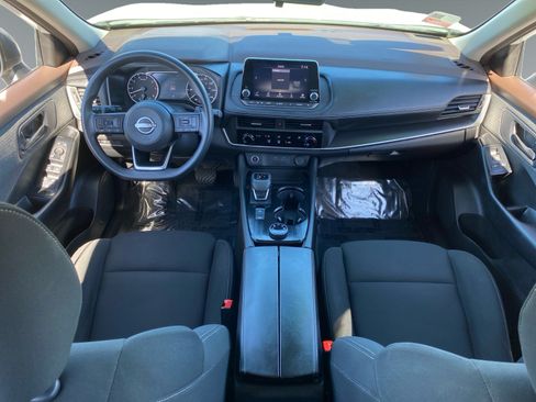 Used 2023 Nissan Rogue S AWD/4WD image 10