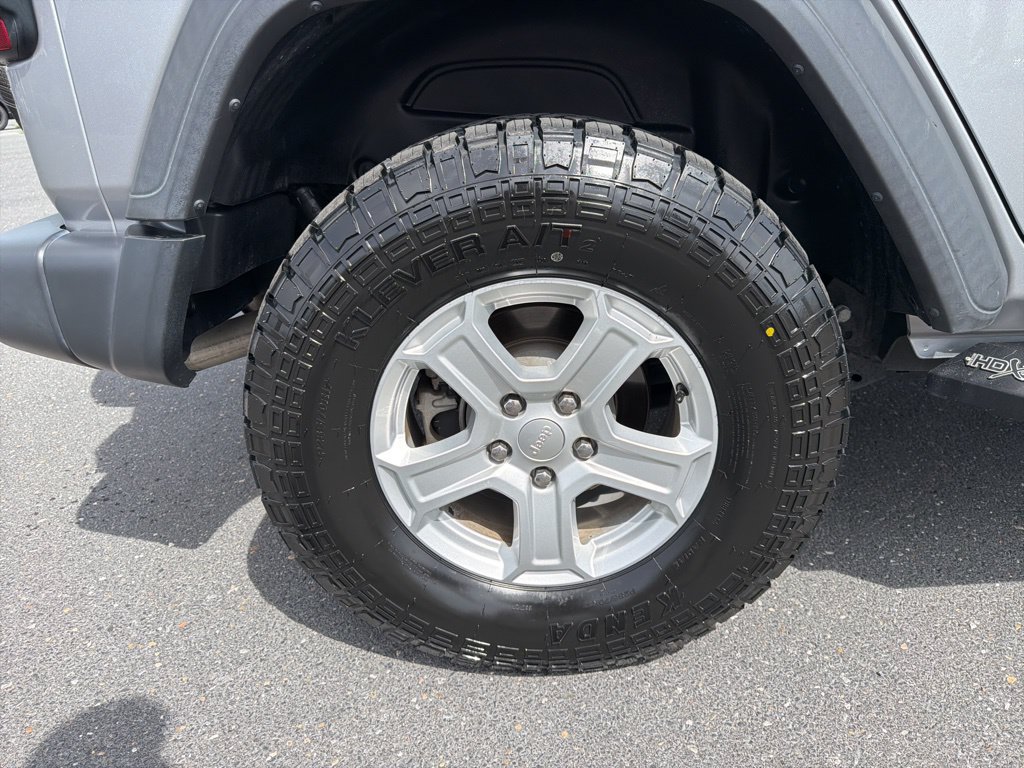 Used 2021 Jeep Wrangler Unlimited Sport AWD/4WD image 12