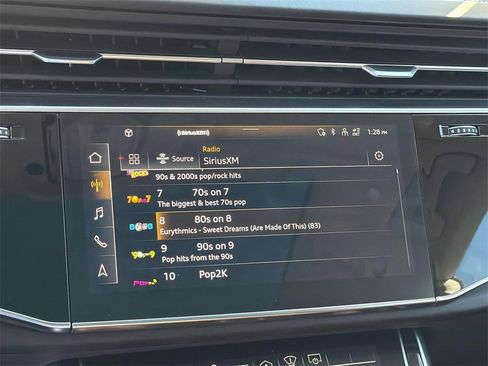 Used 2022 Audi Q8 Prestige image 13