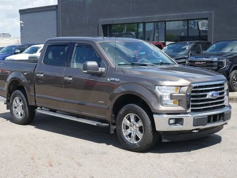 Used 2017 Ford F150 XLT w/ Equipment Group 302A Luxury AWD/4WD image 4