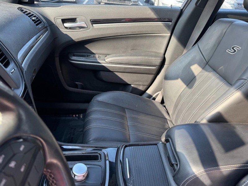 Used 2020 Chrysler 300 S w/ 300S Premium Group RWD image 14