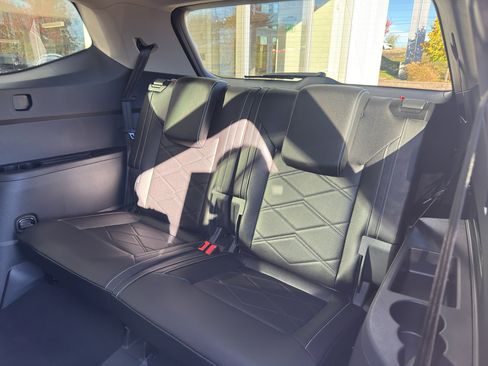 New 2026 Volkswagen Atlas SE image 14