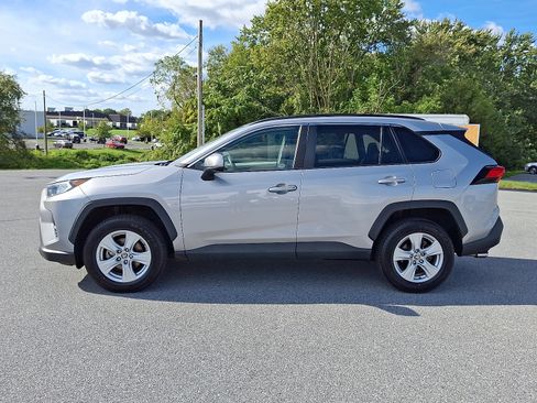 Certified 2021 Toyota RAV4 XLE image 4