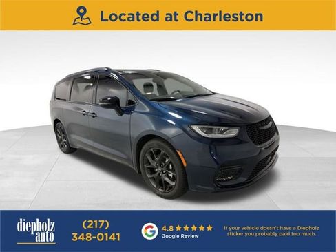 Used 2025 Chrysler Pacifica Limited FWD image 1