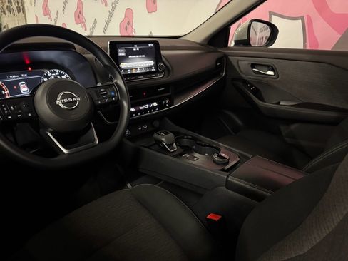 Used 2023 Nissan Rogue SV image 20