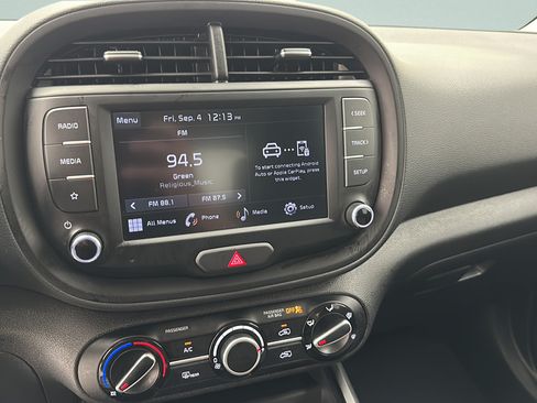 Used 2025 Kia Soul LX w/ LX Technology Package FWD image 16