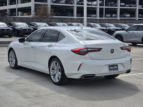 Used 2023 Acura TLX w/ Technology Package image 4