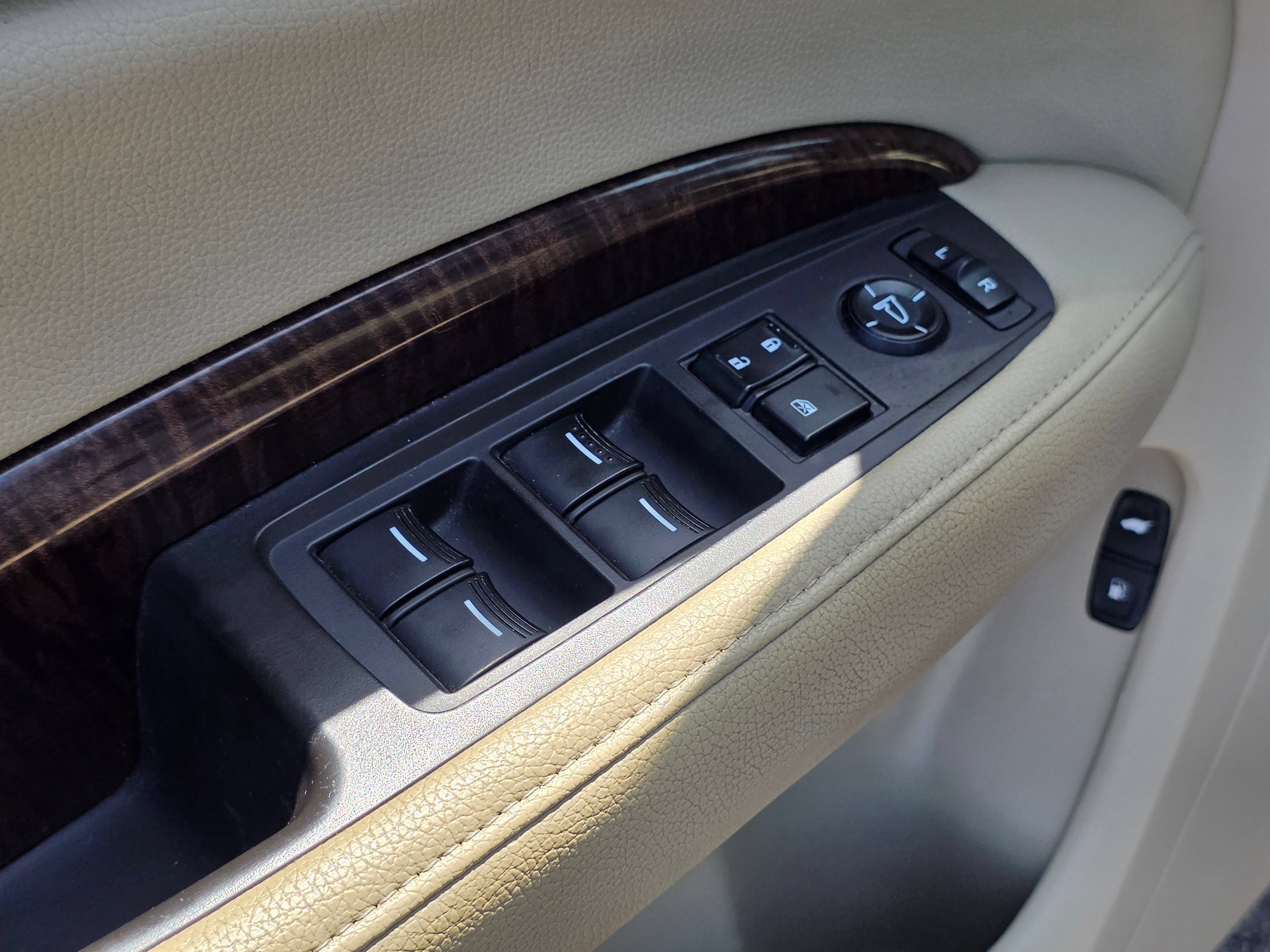 Used 2018 Acura MDX FWD image 26