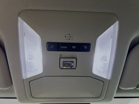 Used 2025 Toyota RAV4 LE image 21