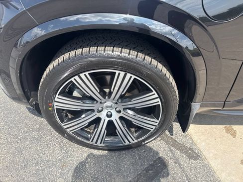 Certified 2024 Volvo XC90 T8 Ultimate w/ Protection Package Premier AWD/4WD image 11