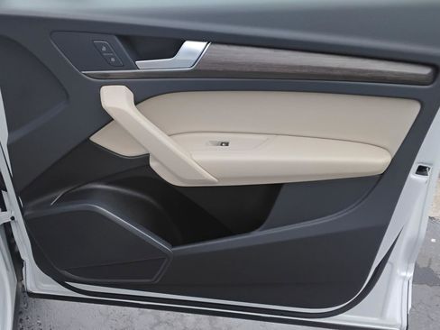 Certified 2024 Audi Q5 e Premium w/ Convenience Package image 24