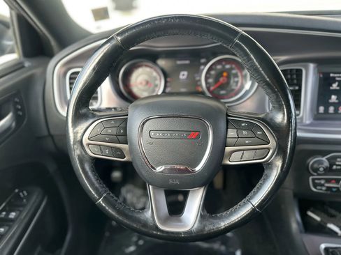 Used 2020 Dodge Charger SXT w/ Leather Interior Group image 21