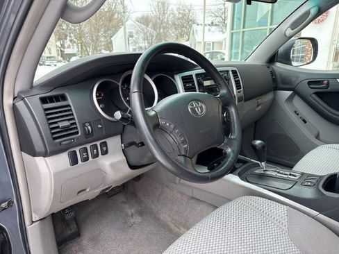 Used 2008 Toyota 4Runner SR5 image 10