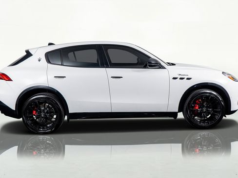 Used 2025 Maserati Grecale Modena image 5