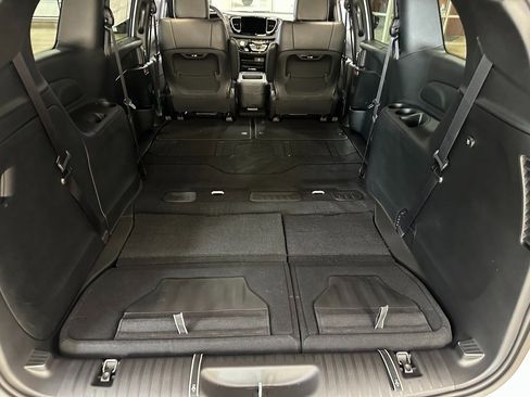 New 2026 Chrysler Pacifica Select image 44