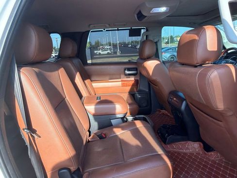 Used 2019 Toyota Sequoia Platinum RWD image 9