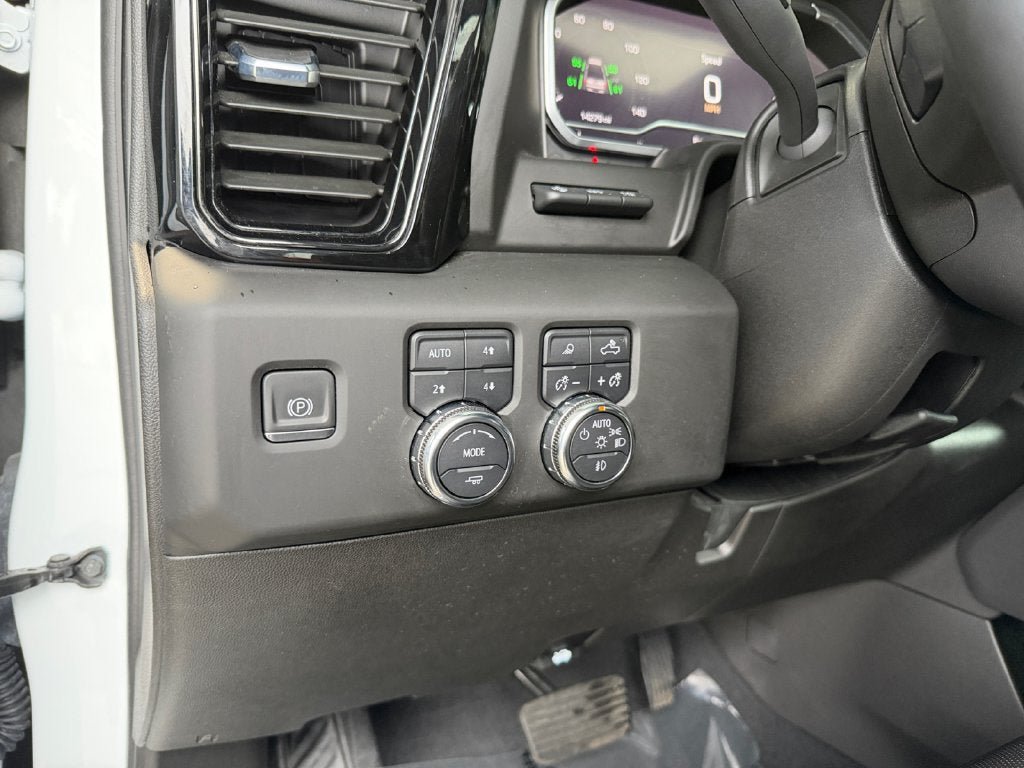 Used 2024 GMC Sierra 2500 AT4 w/ AT4 Premium Plus Package AWD/4WD image 20