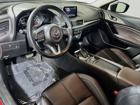 Used 2018 MAZDA MAZDA3 Touring FWD image 9