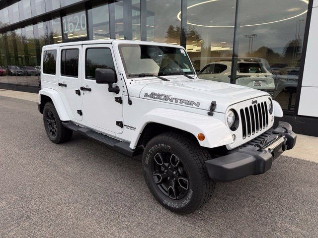 Used 2017 Jeep Wrangler Unlimited Sahara AWD/4WD image 2