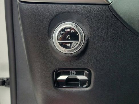 Certified 2025 Mercedes-Benz C 300 Sedan image 29