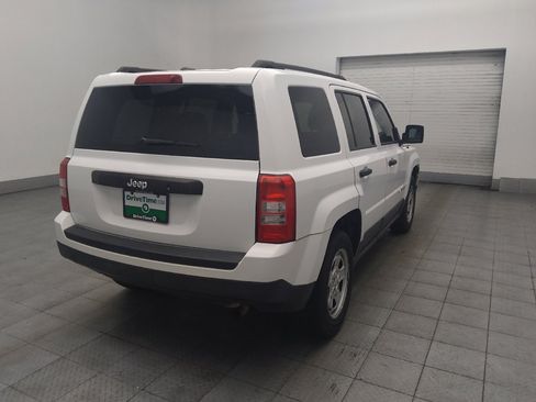 Used 2017 Jeep Patriot Sport FWD image 9