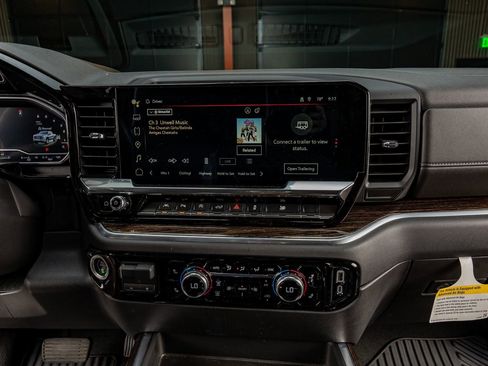 Used 2022 GMC Sierra 1500 Elevation w/ Elevation Premium Package image 25