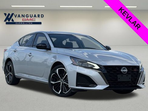 Used 2024 Nissan Altima 2.5 SR AWD/4WD image 1